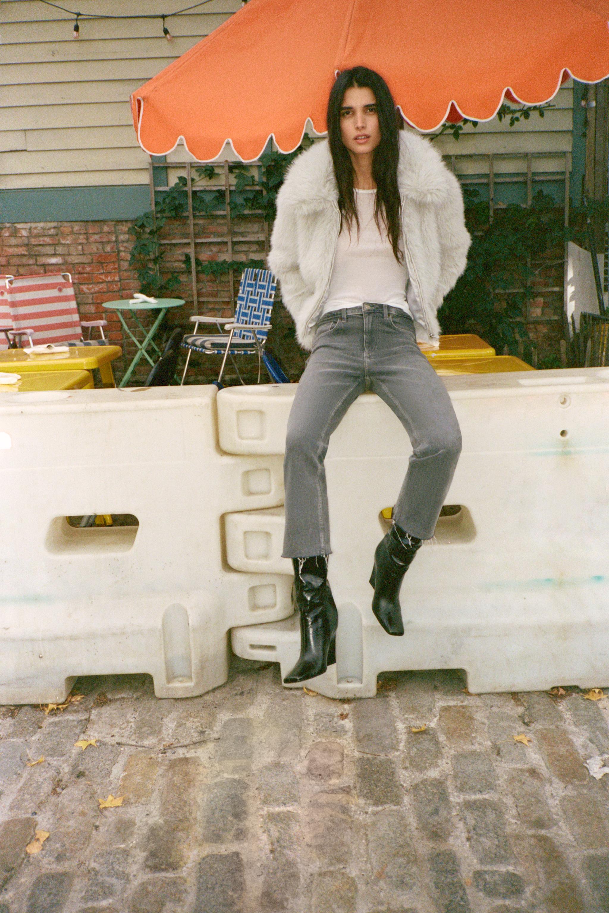 TRF HIGH-WAISTED CROPPED FLARE JEANS